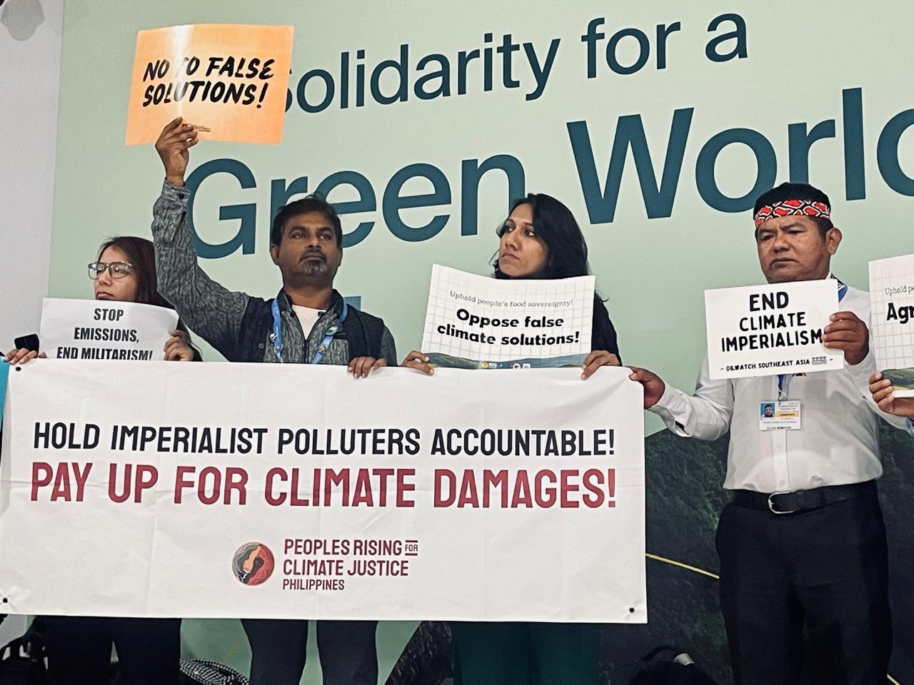 COP29-group-placards